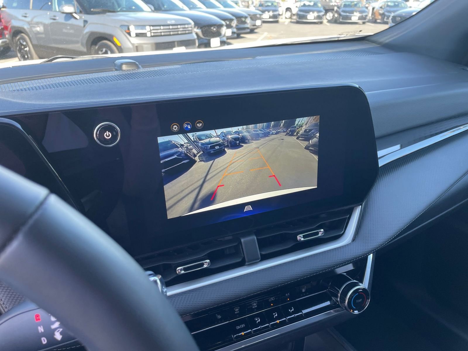 Used 2025 Chevrolet Equinox LT image 17