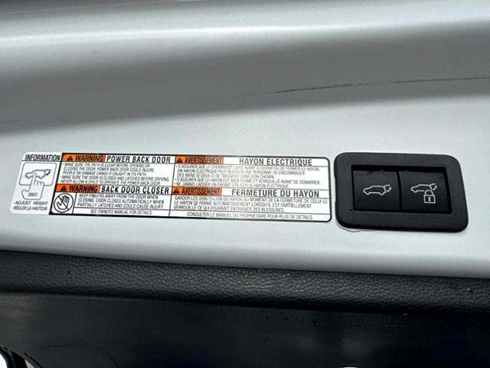 Used 2024 Toyota Corolla Cross XLE w/ Convenience Package FWD image 6
