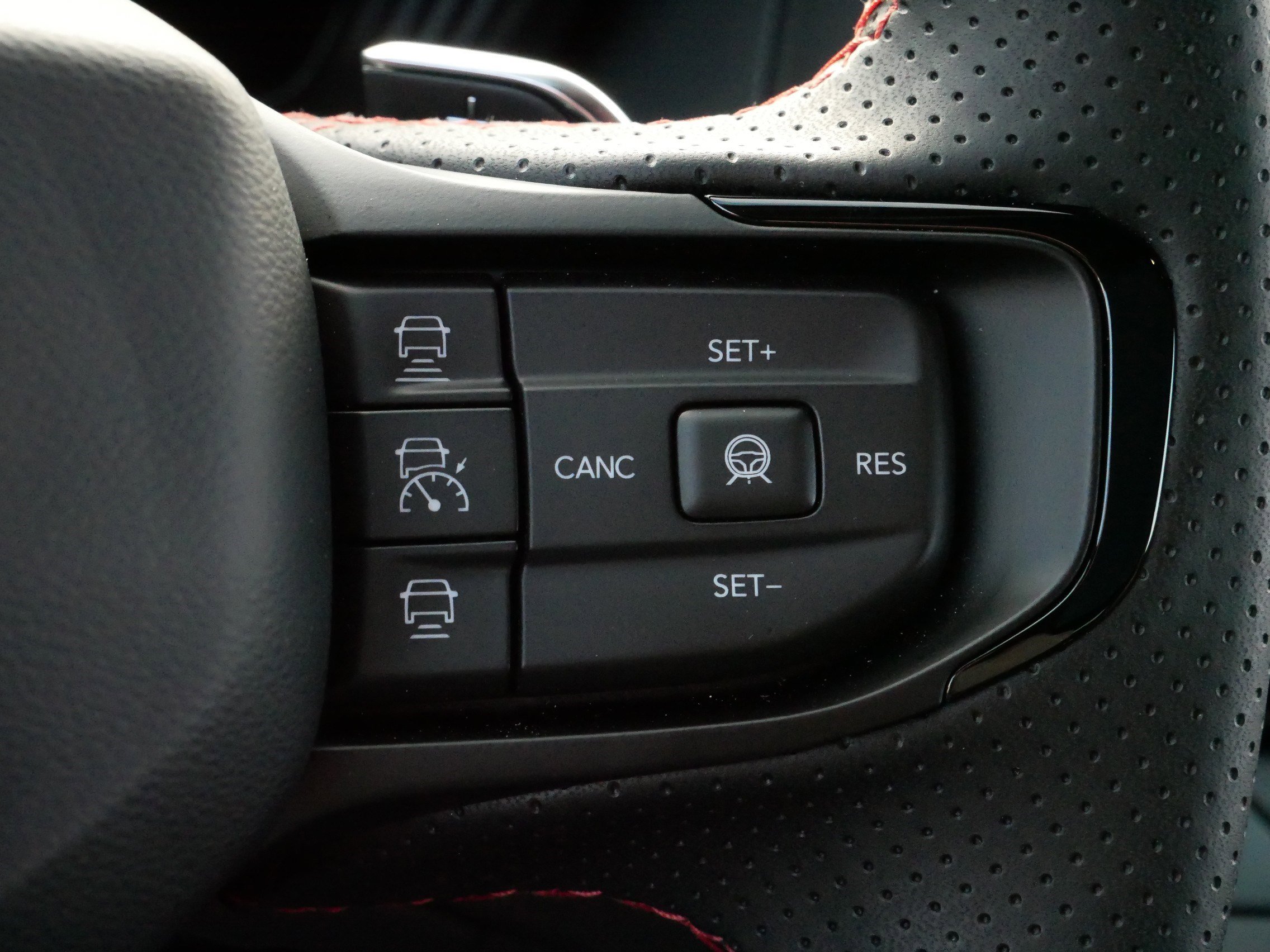 Used 2025 Dodge Charger R/T w/ Sun & Sound Package image 26