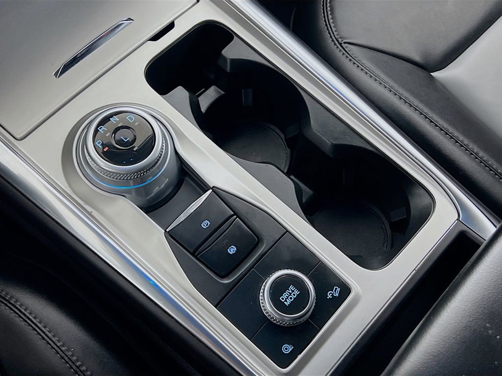 Used 2023 Ford Explorer XLT w/ Equipment Group 202A image 22