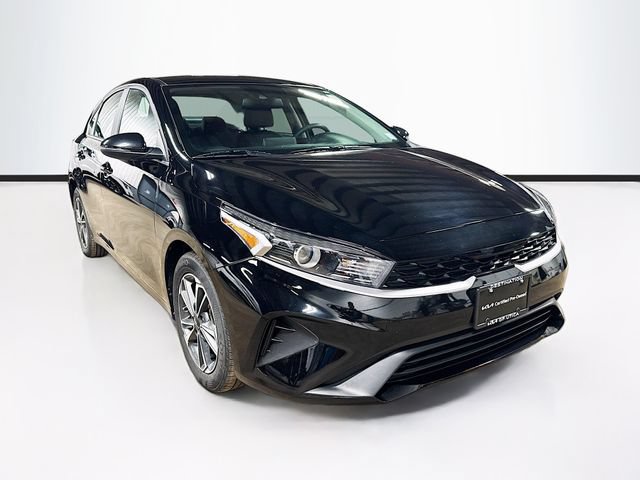 Used 2023 Kia Forte LXS w/ LXS Technology Package FWD image 1
