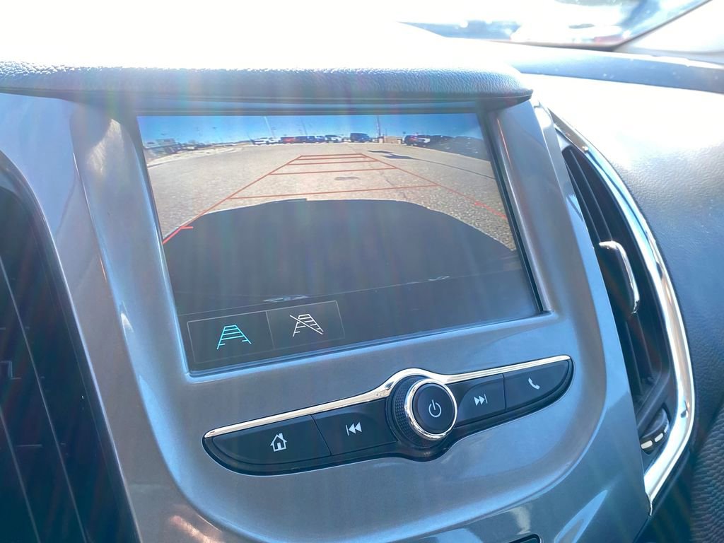 Used 2017 Chevrolet Cruze LT w/ Convenience Package image 6