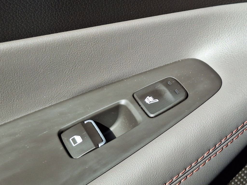 Used 2020 Hyundai Santa Fe Limited w/ Cargo Package image 14