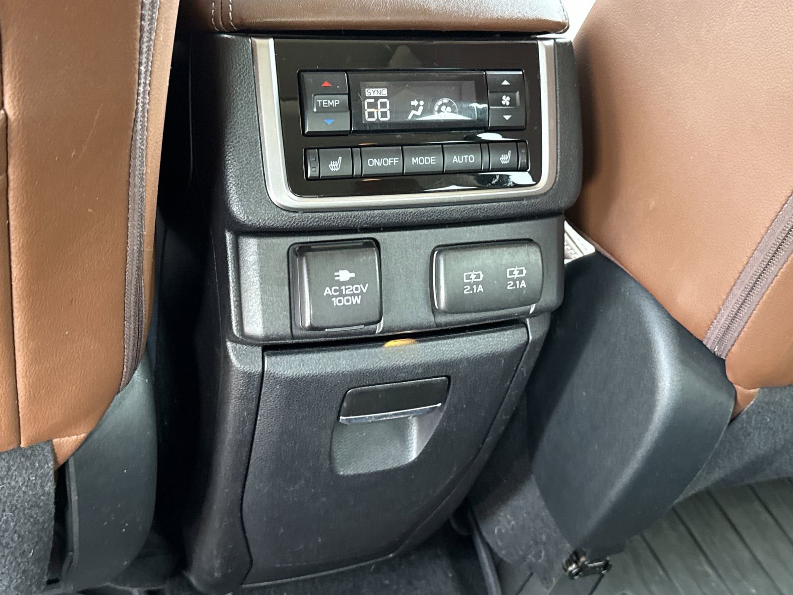 Used 2019 Subaru Ascent Touring AWD/4WD image 12