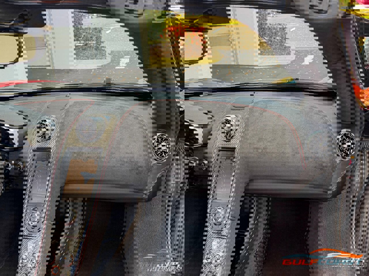 Used 2015 McLaren 650S Spider image 38