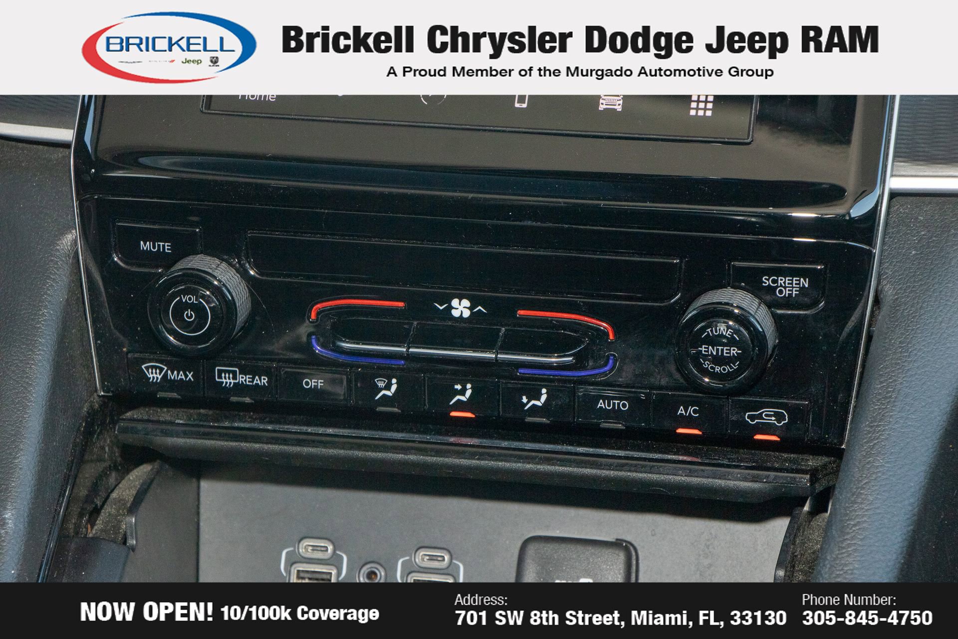 Used 2023 Jeep Grand Cherokee L Laredo image 24