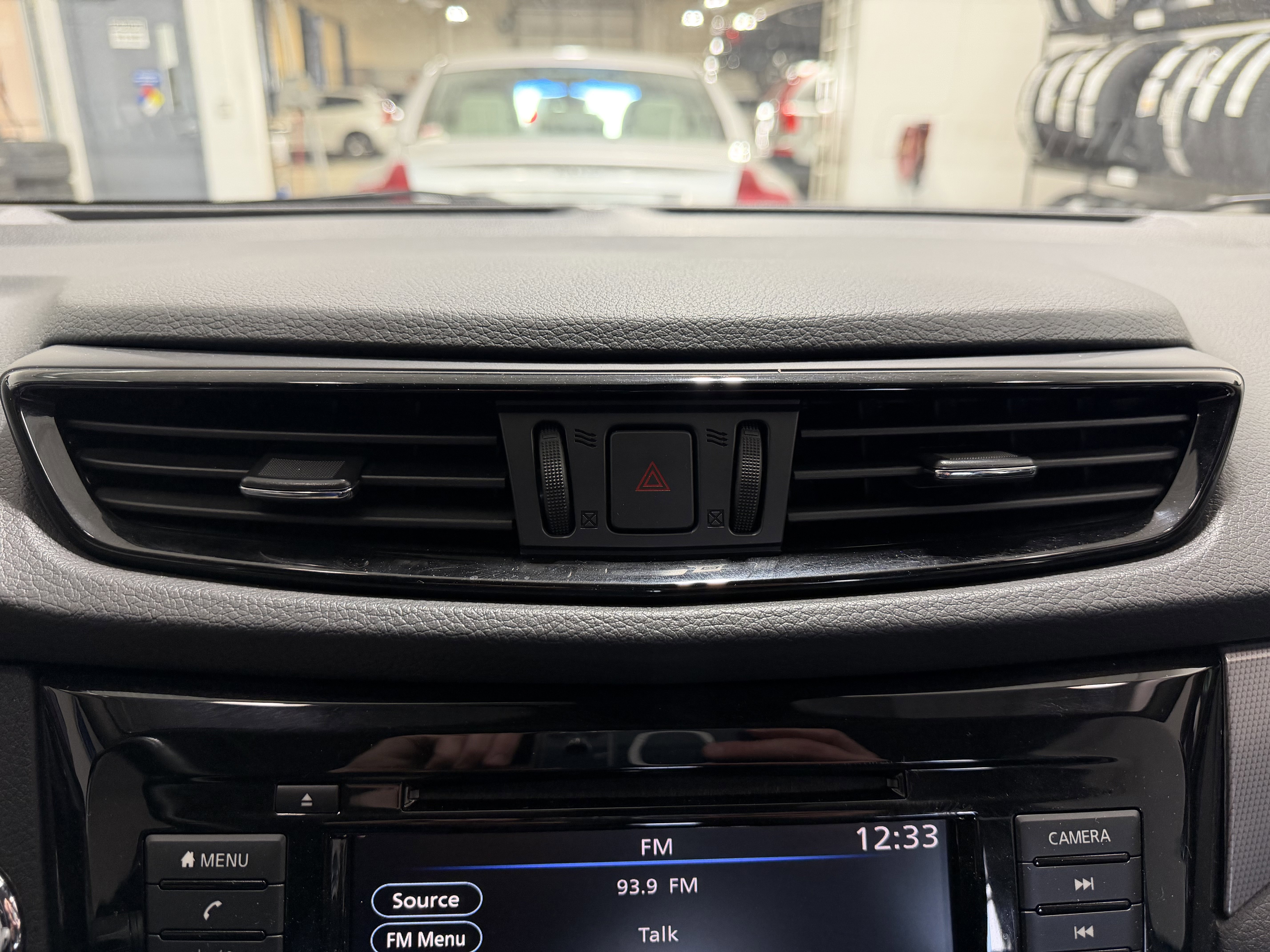 Used 2020 Nissan Rogue Sport SV w/ Technology Package image 13