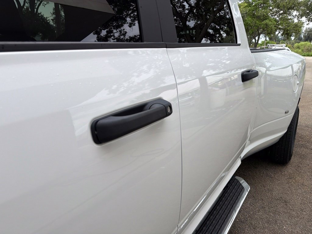 Used 2025 RAM 3500 Big Horn AWD/4WD image 20