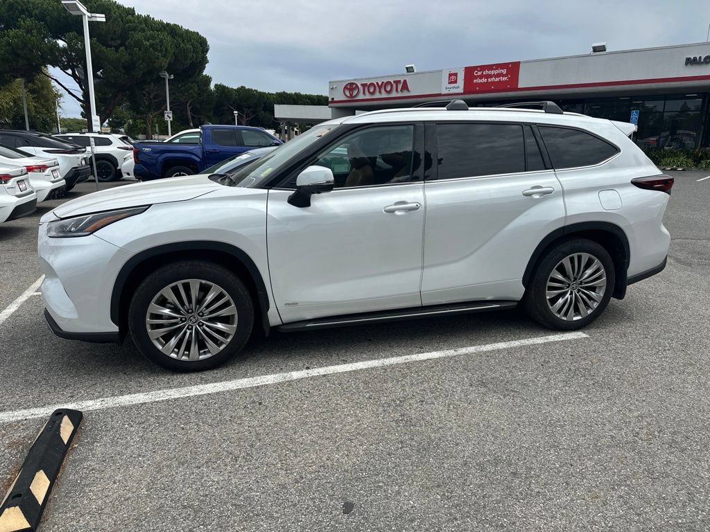 Used 2026 Toyota Highlander Platinum