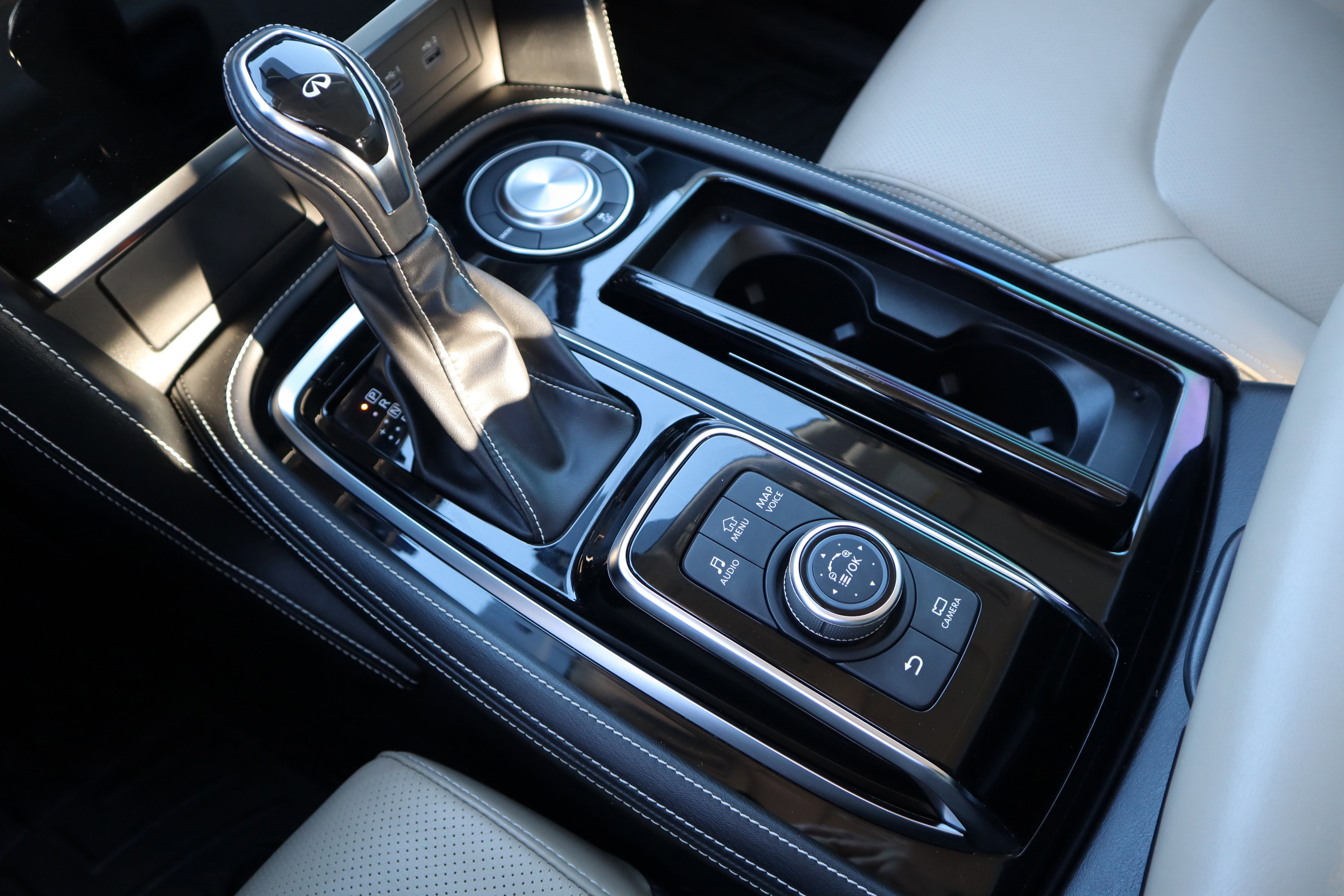 Used 2022 INFINITI QX80 Premium Select w/ Cargo Package image 31