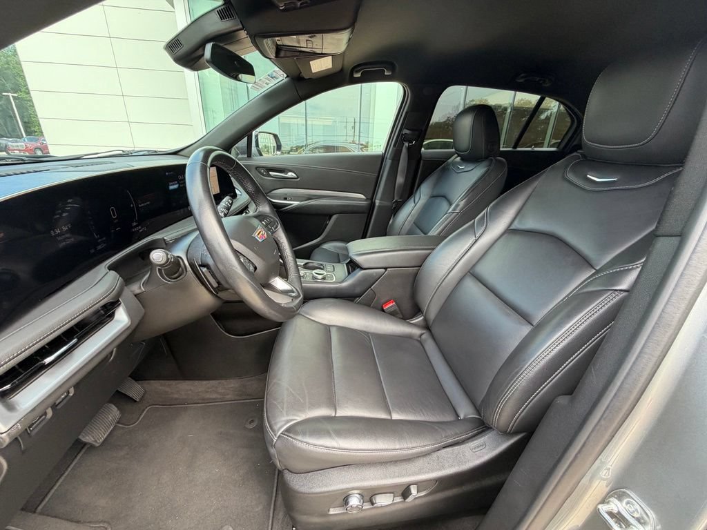 Used 2025 Cadillac XT4 Premium Luxury AWD/4WD image 13