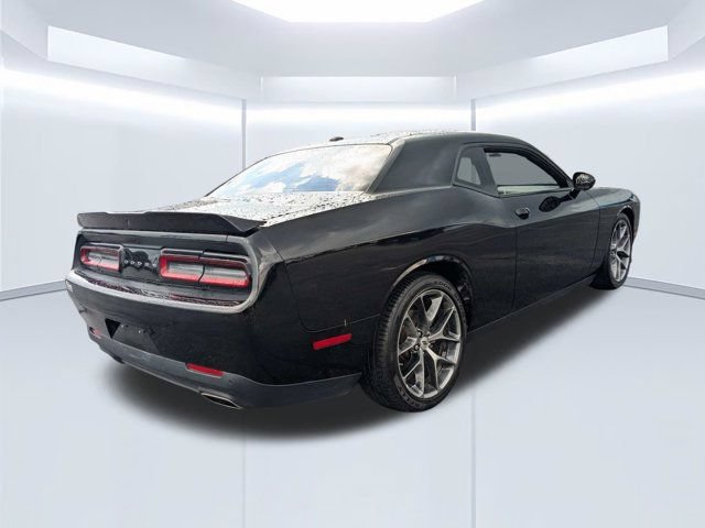 Used 2022 Dodge Challenger GT RWD image 4