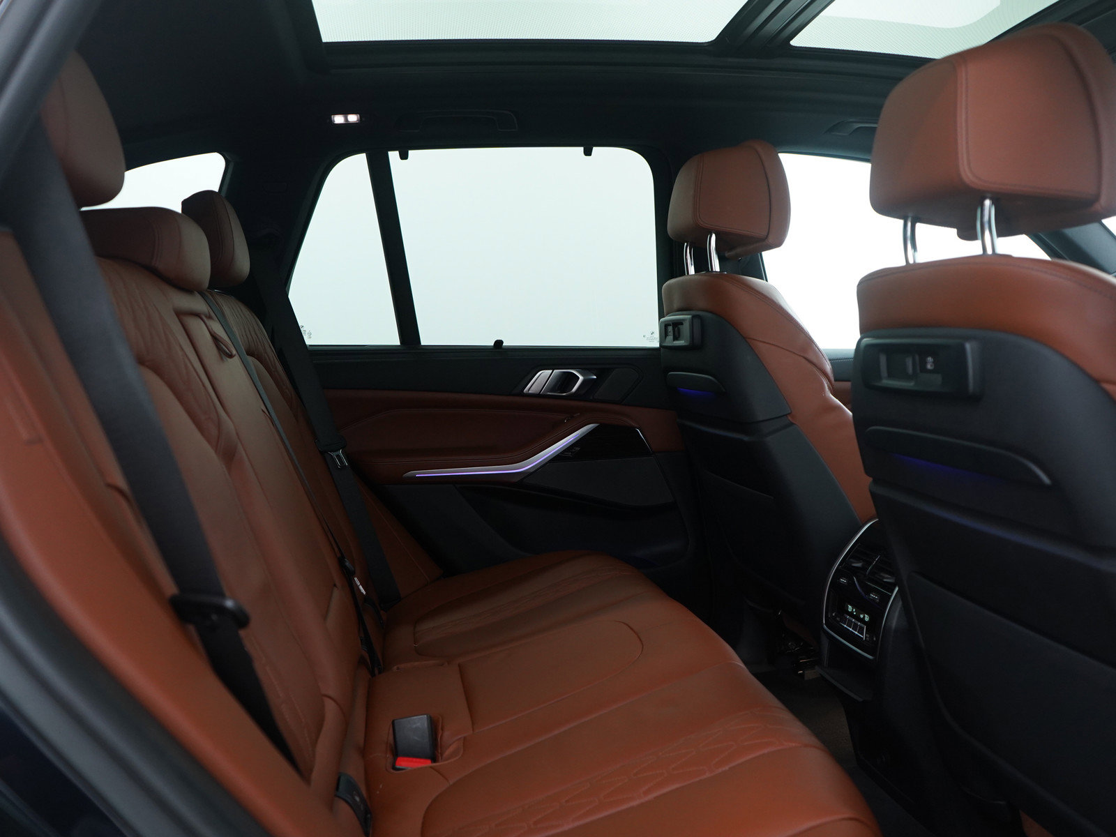 Used 2023 BMW X5 M50i w/ Executive Package image 12