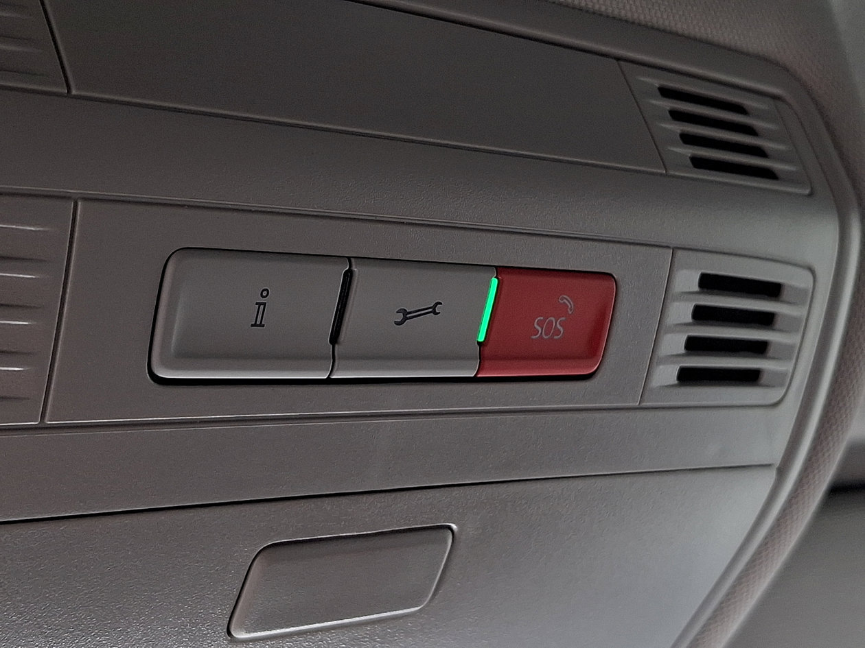 Certified 2023 Volkswagen Taos SE FWD image 25