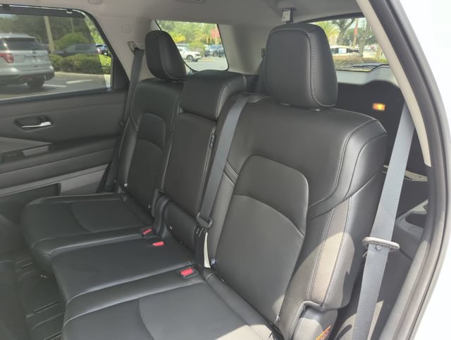 Certified 2023 Nissan Pathfinder SL AWD/4WD image 29