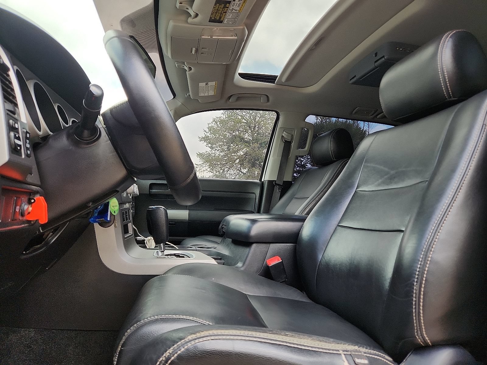 Used 2017 Toyota Sequoia SR5 w/ Sport Appearance Package AWD/4WD image 12