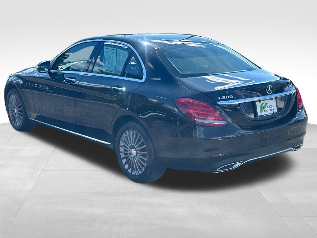 Used 2015 Mercedes-Benz C 300 4MATIC Sedan image 5