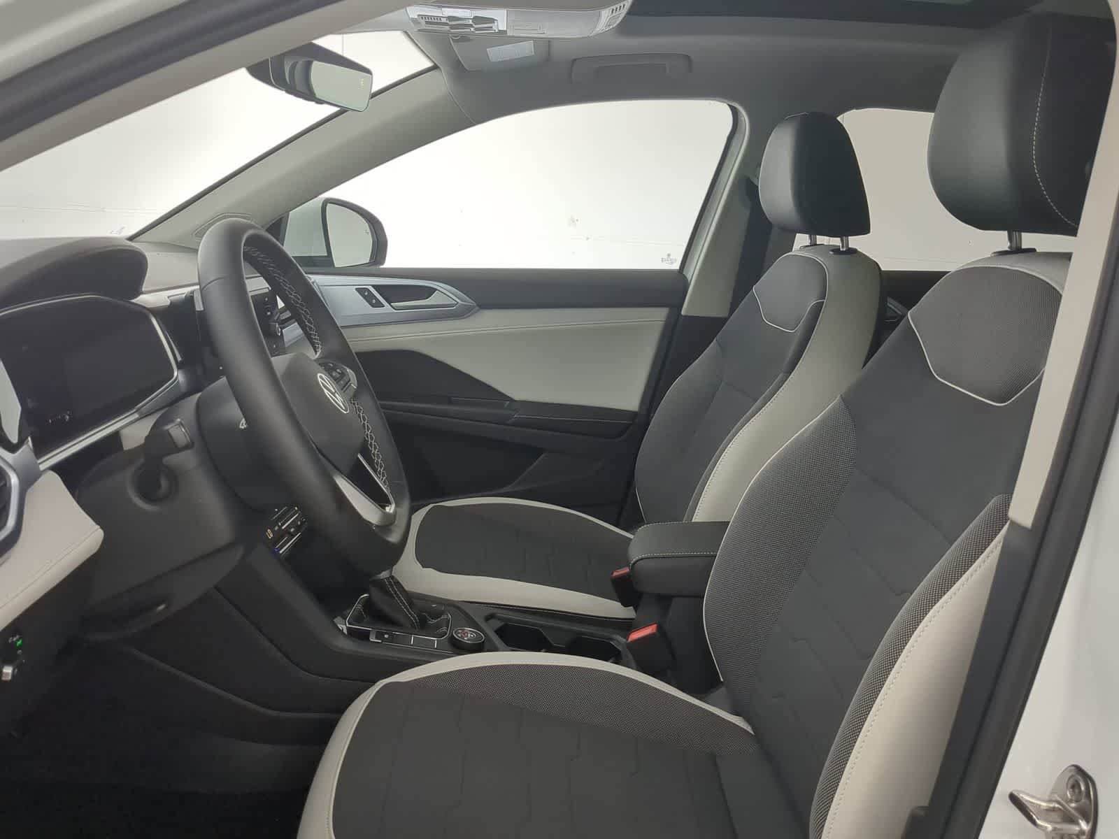 New 2025 Volkswagen Taos SE AWD/4WD image 16