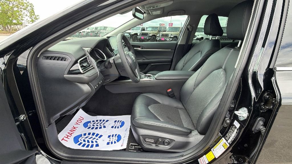Used 2024 Toyota Camry XLE FWD image 12
