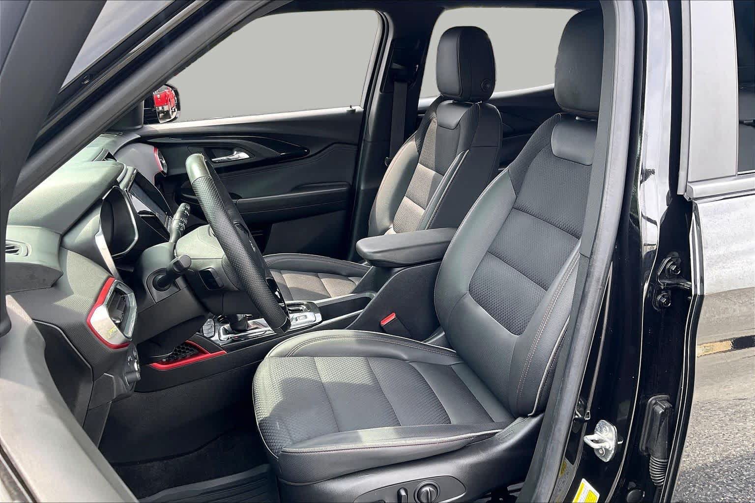 Used 2023 Chevrolet TrailBlazer RS w/ Convenience Package AWD/4WD image 7