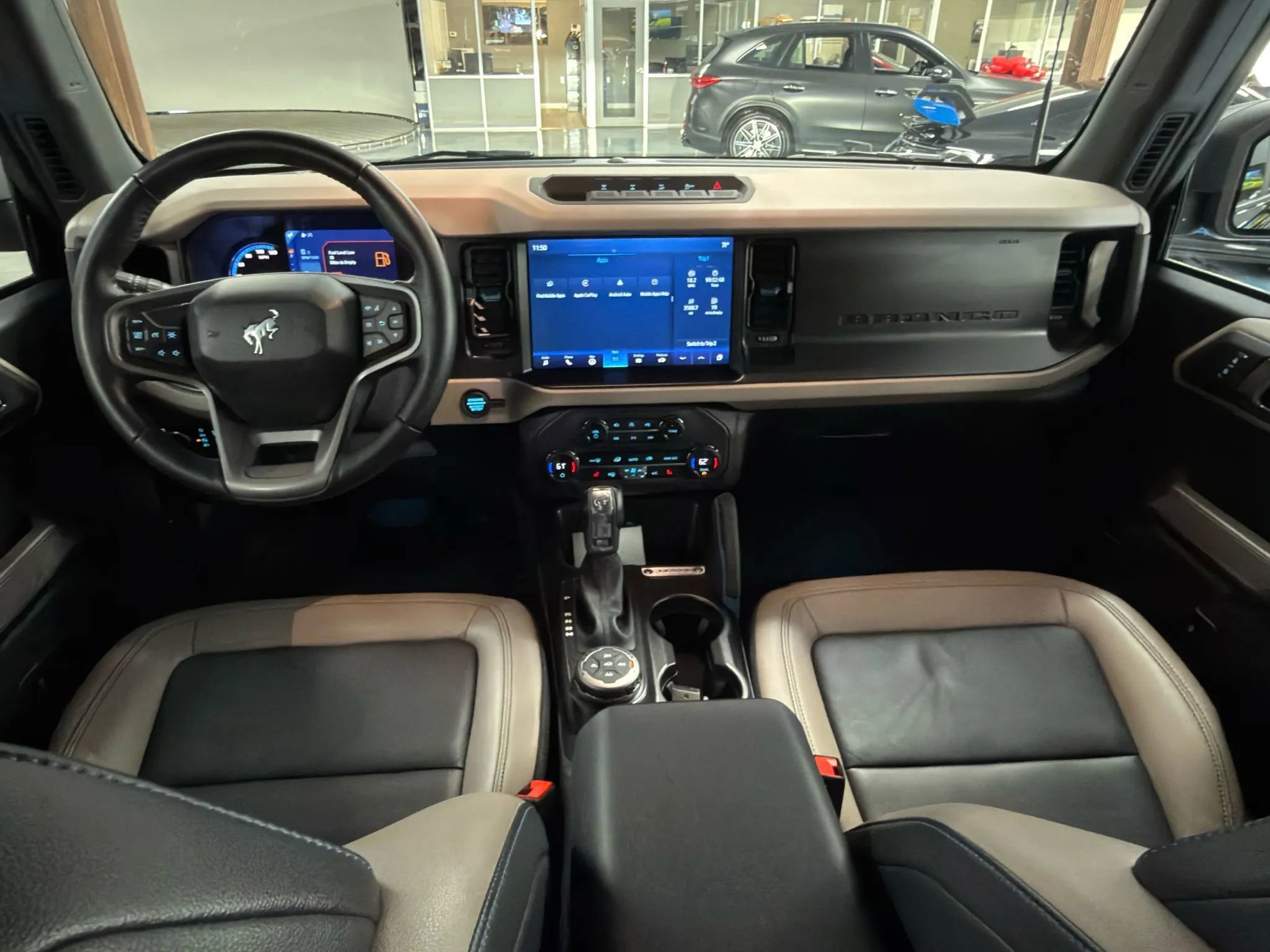 Used 2023 Ford Bronco Wildtrak image 22