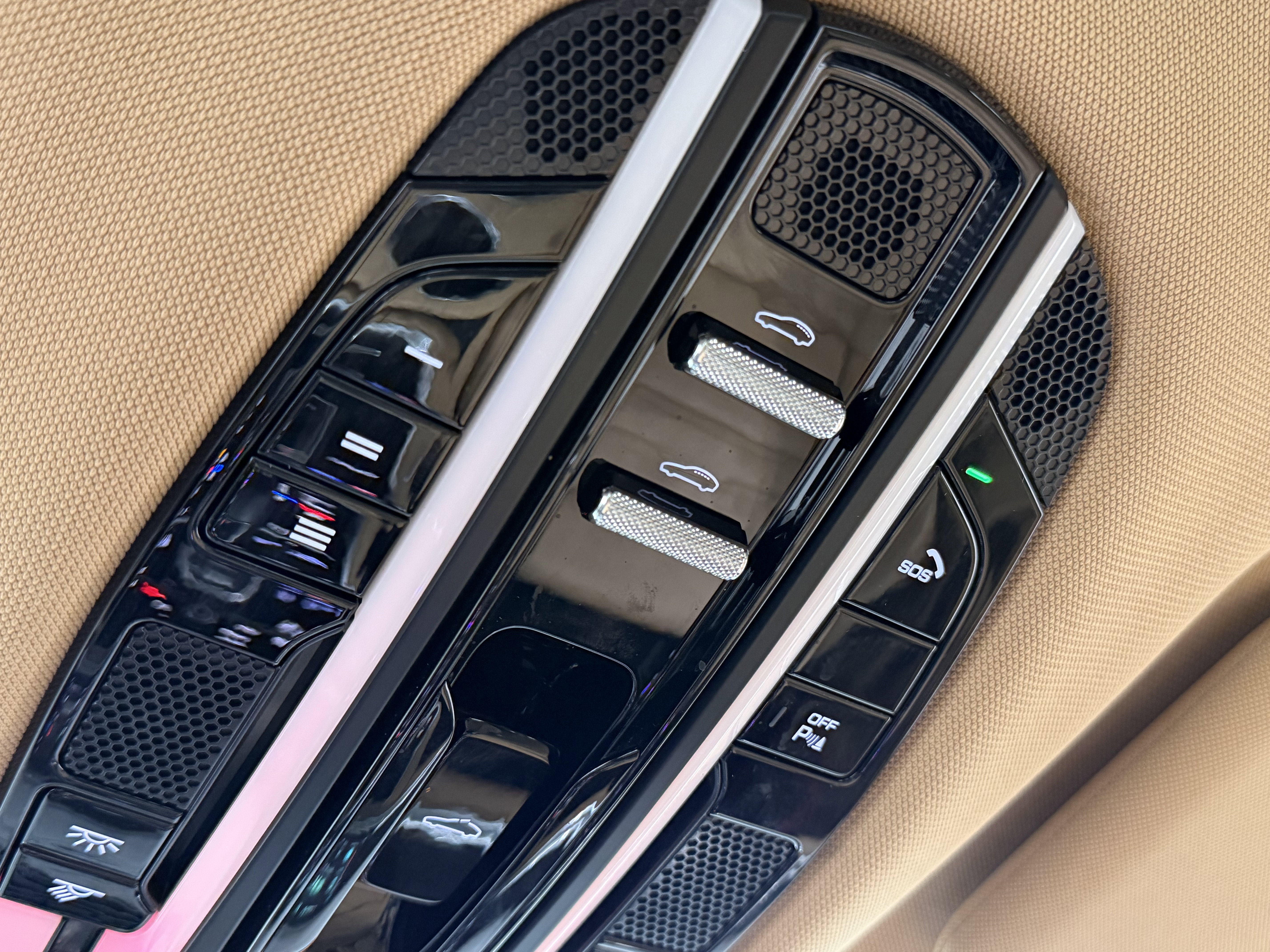 Certified 2023 Porsche Panamera 4 Platinum Edition image 37