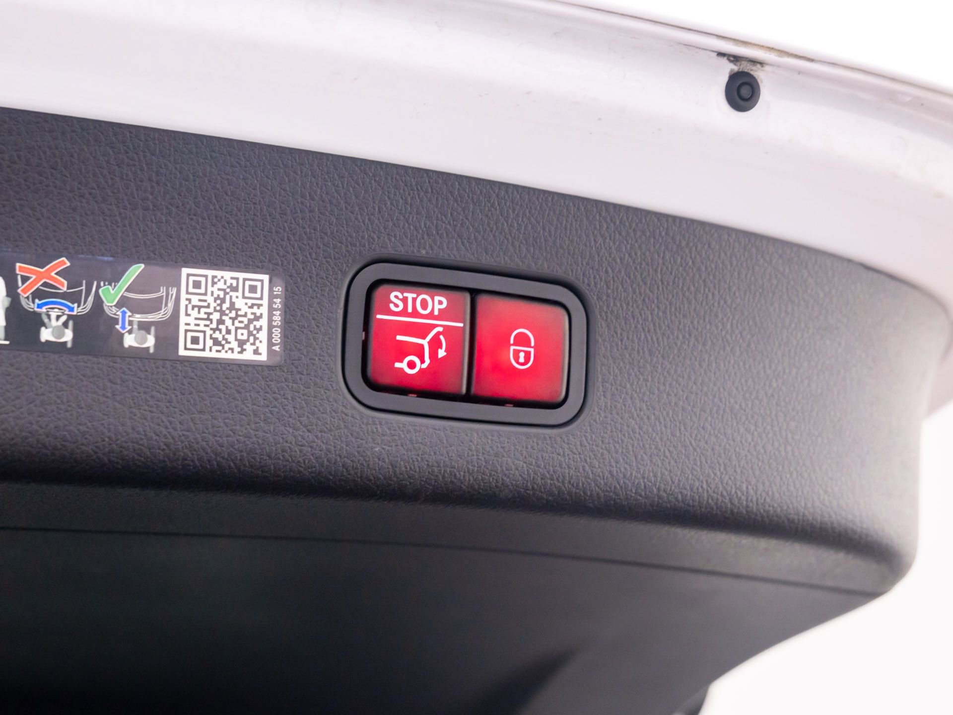 Certified 2025 Mercedes-Benz GLC 300 4MATIC image 28