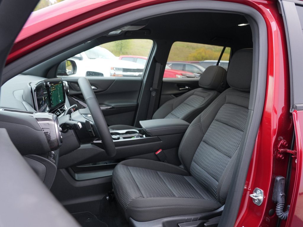 New 2027 Chevrolet Equinox LT AWD/4WD image 8