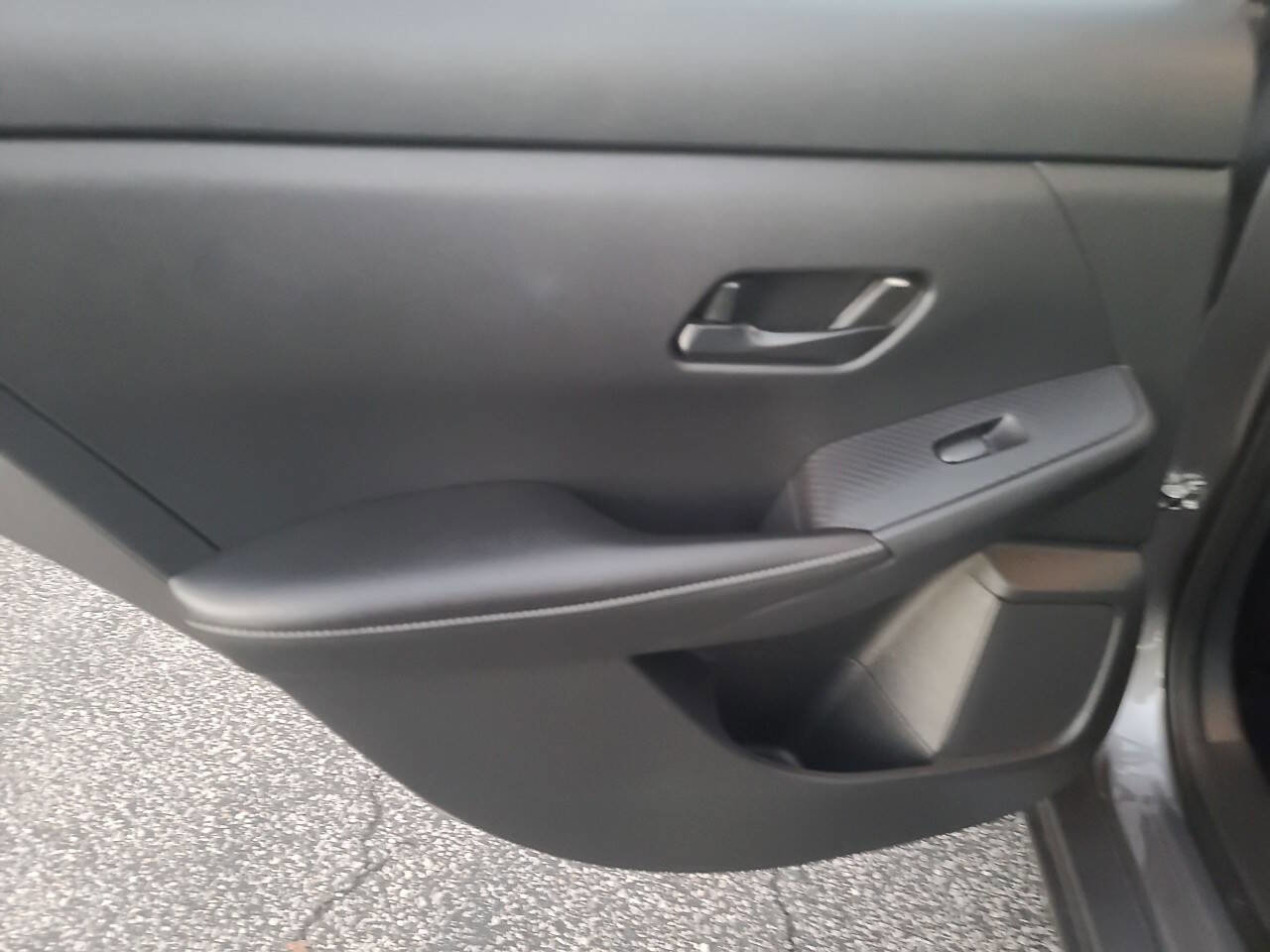 Used 2024 Nissan Sentra S FWD image 25