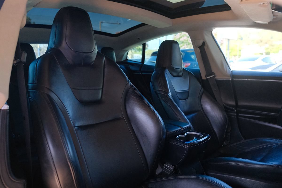 Used 2015 Tesla Model S 70 RWD image 25