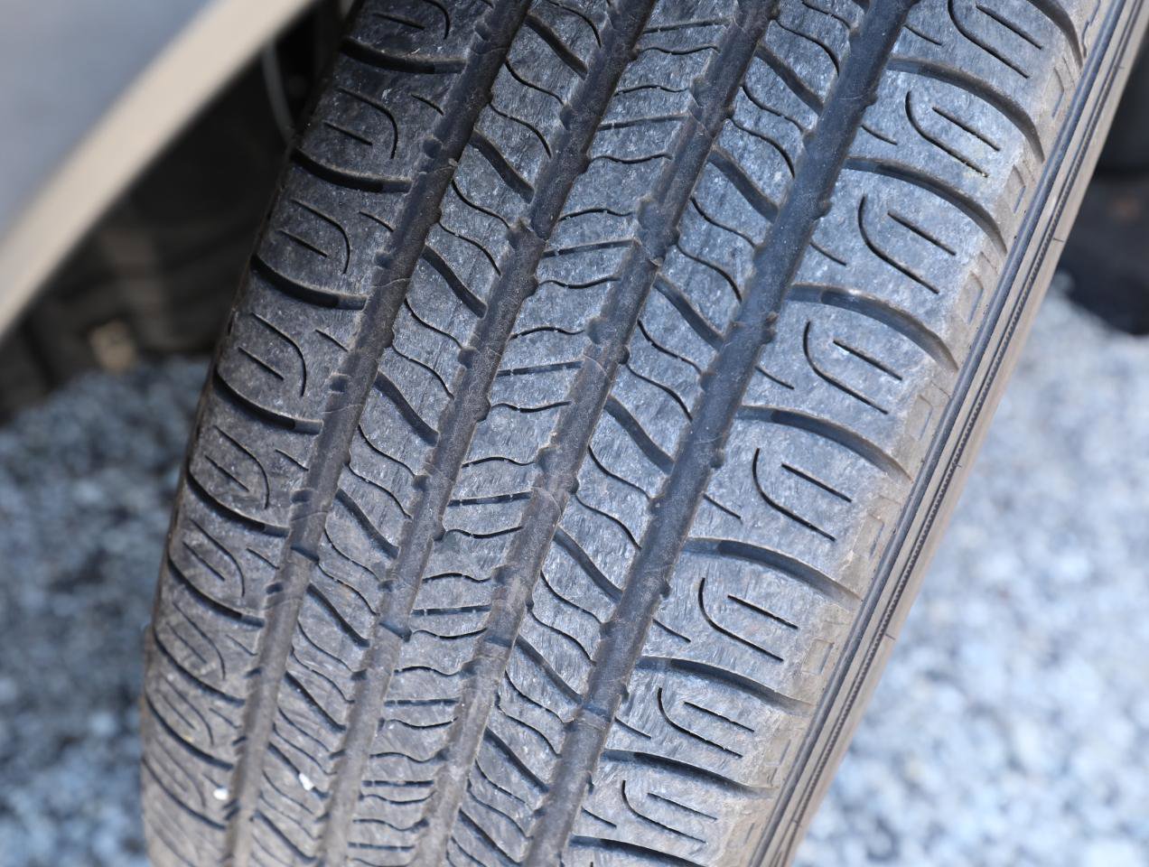 Used 2015 Nissan Rogue SV image 23