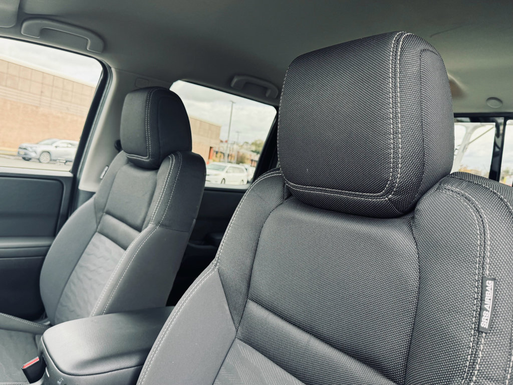 Used 2022 Nissan Frontier SV image 10