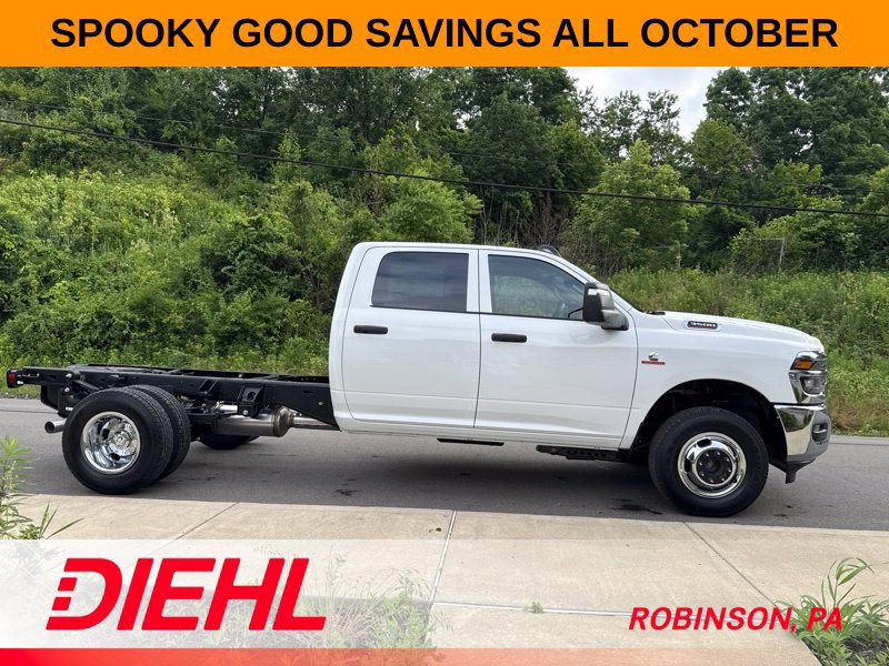 New 2026 RAM 3500 Tradesman w/ Chrome Appearance Group A AWD/4WD image 8