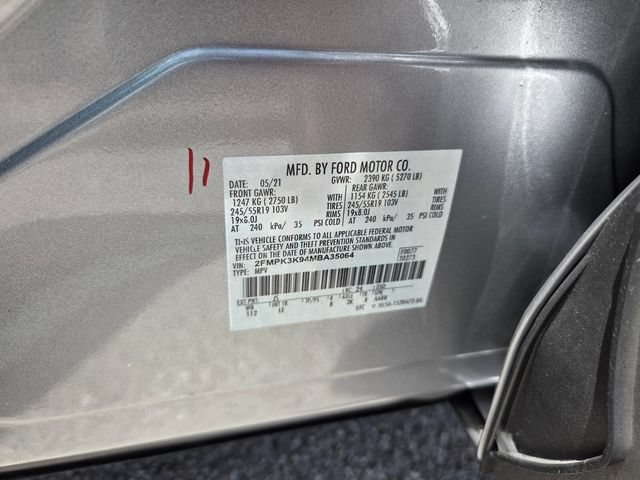 Used 2021 Ford Edge Titanium FWD image 19