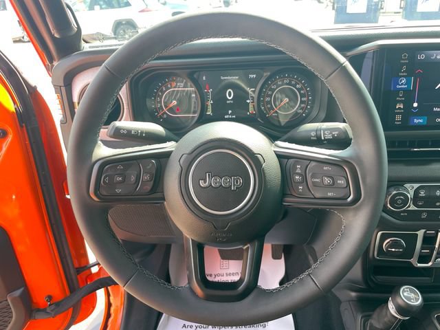 Used 2025 Jeep Gladiator Sport AWD/4WD image 25