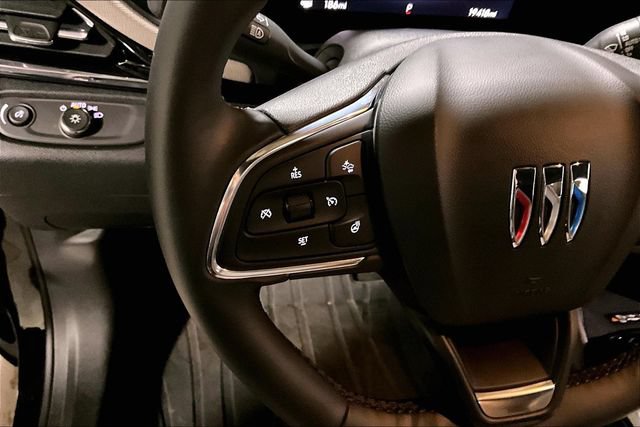 Certified 2025 Buick Envista Avenir FWD image 21