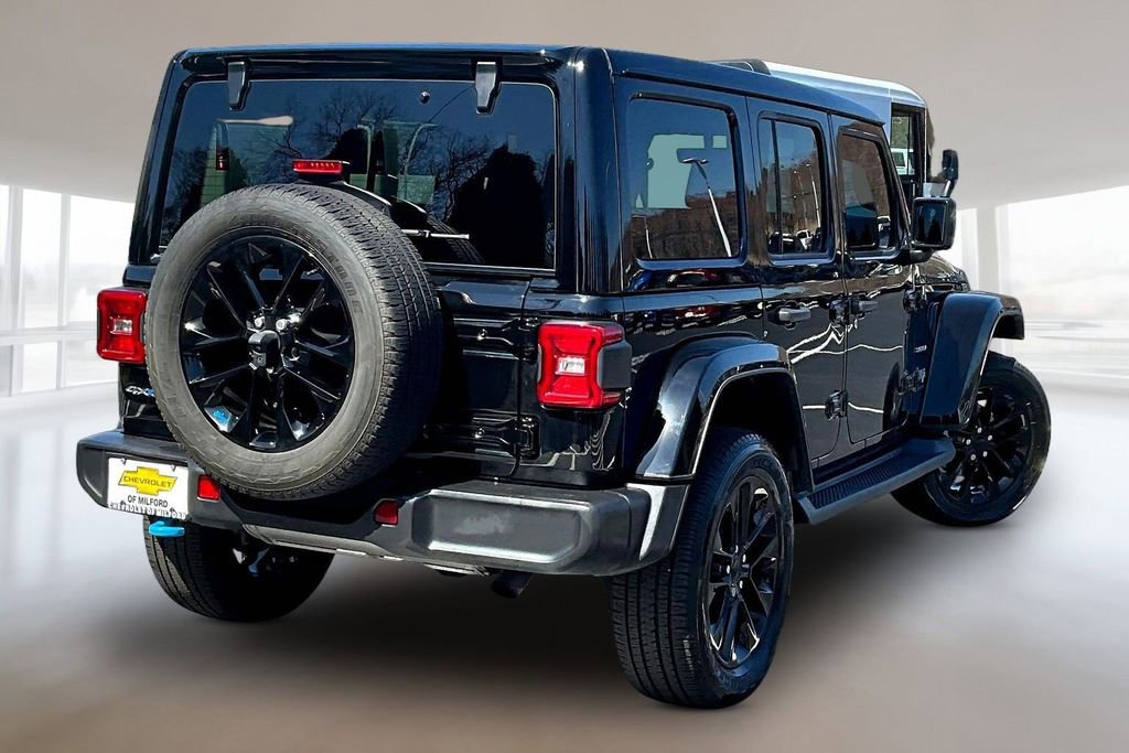 Used 2023 Jeep Wrangler Unlimited Sahara w/ Cold Weather Group image 6