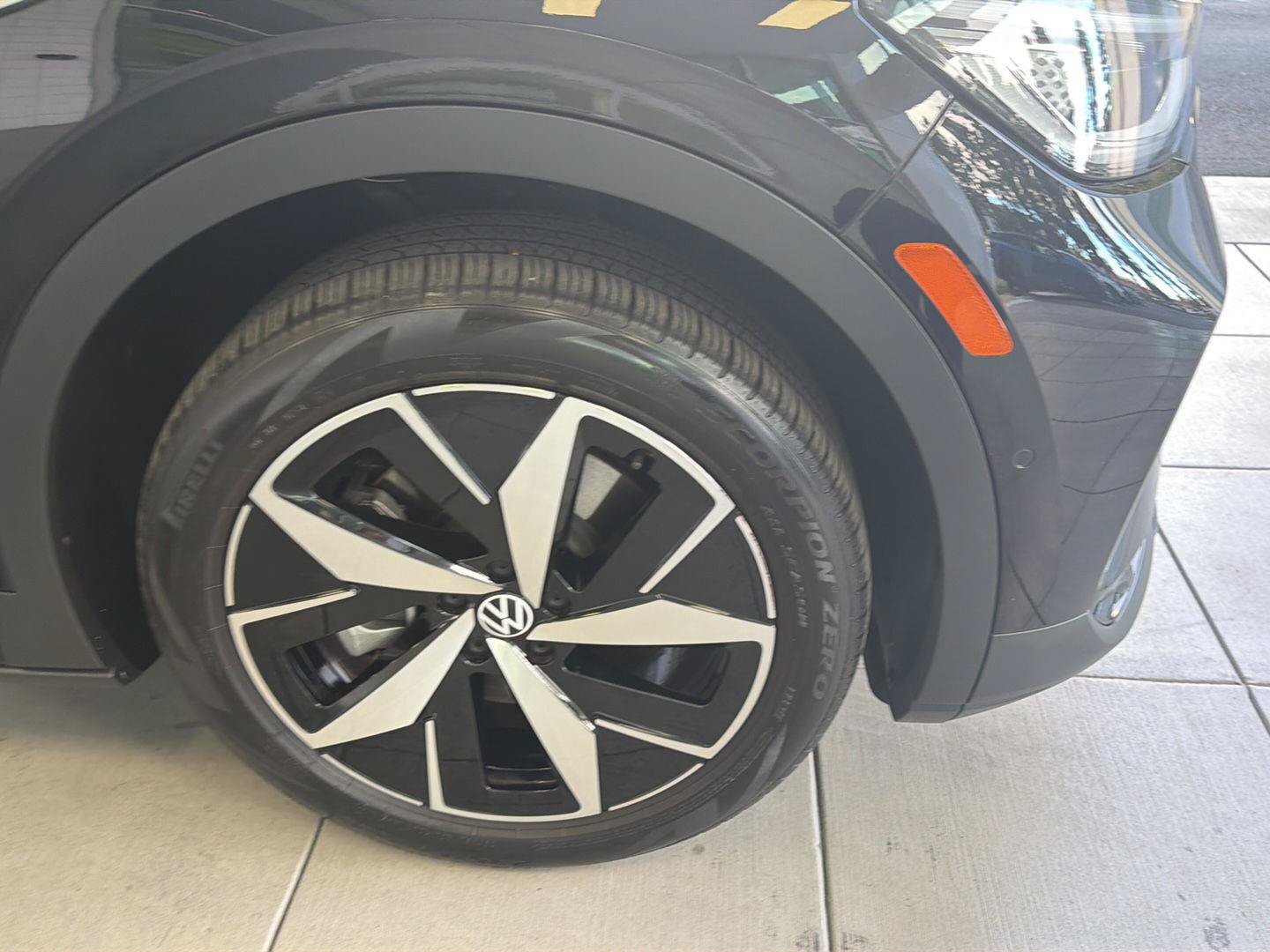 Used 2023 Volkswagen ID.4 Pro S AWD/4WD image 10
