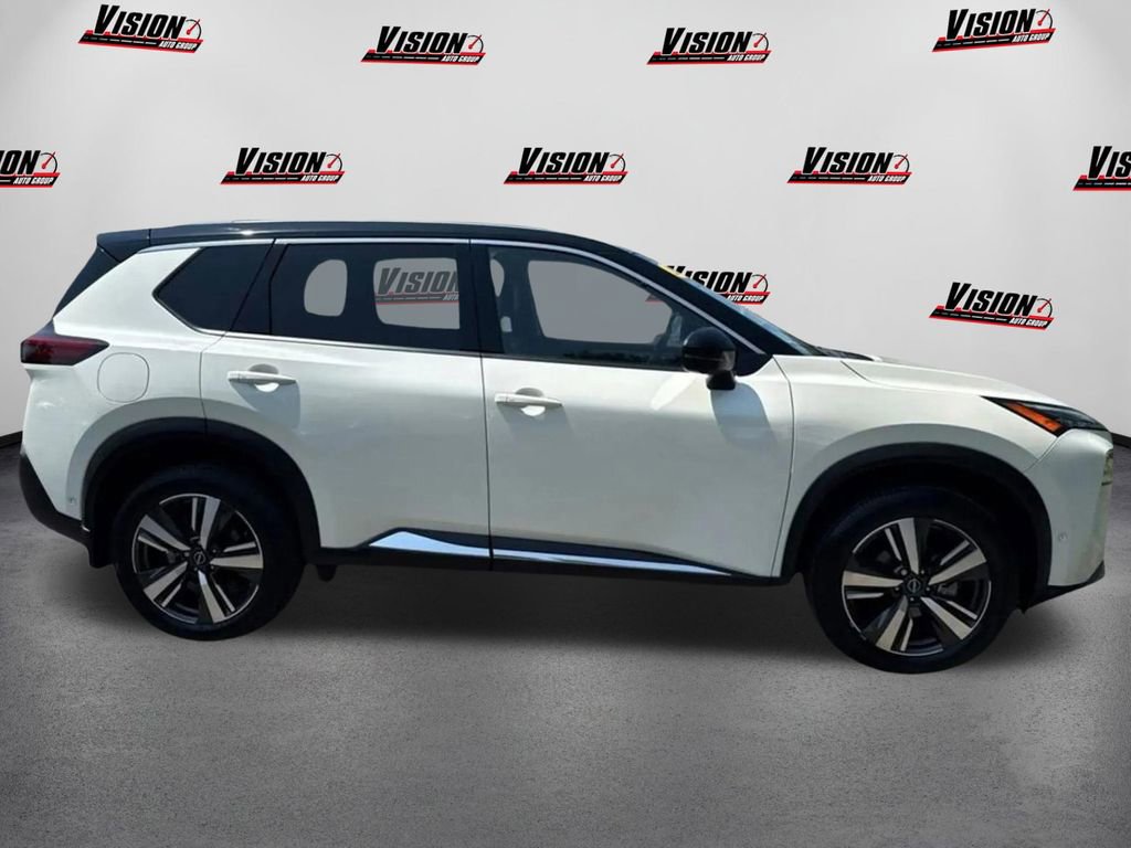 Used 2022 Nissan Rogue SL w/ SL Premium Package image 4