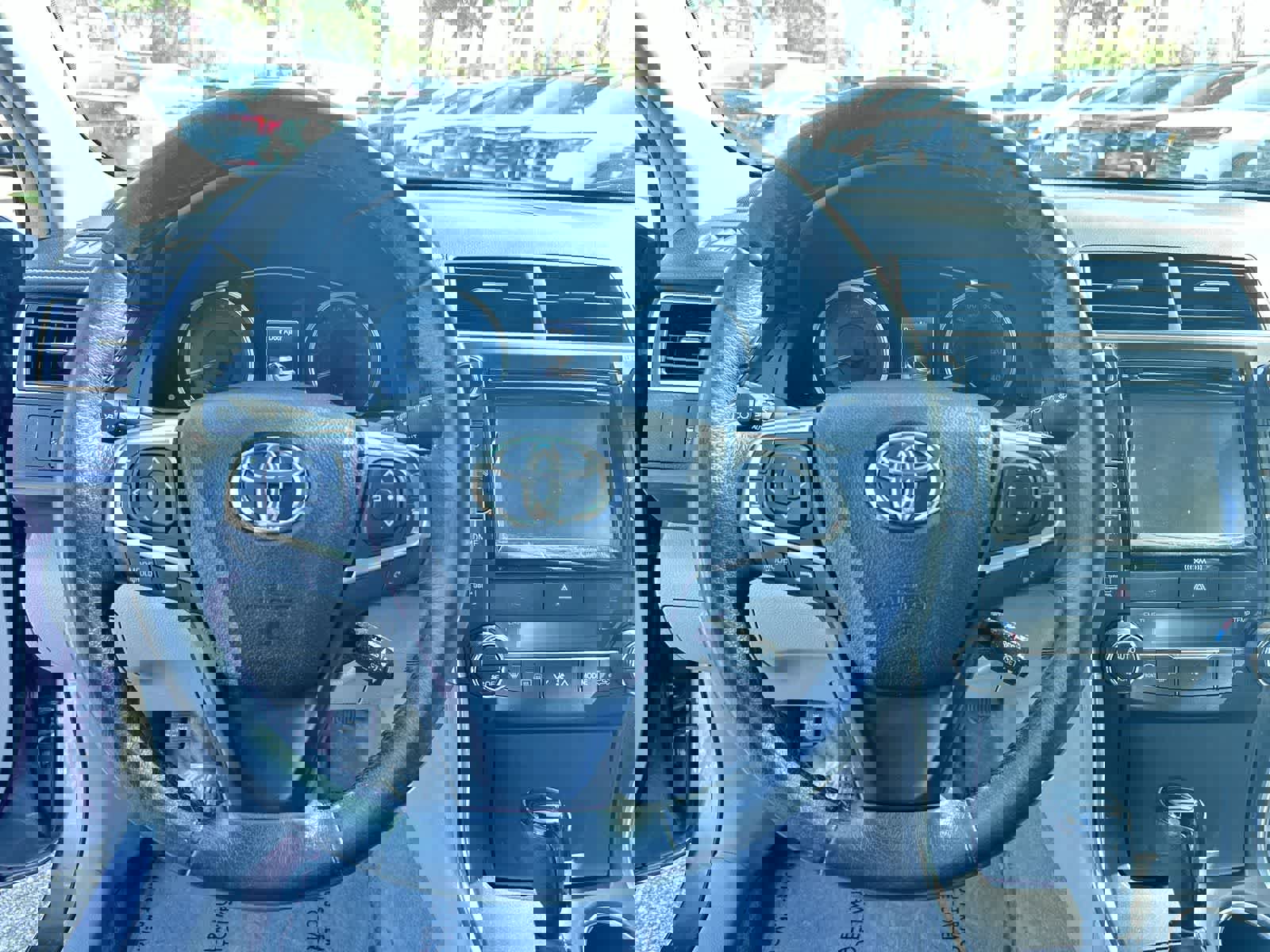 Used 2017 Toyota Camry XLE image 18