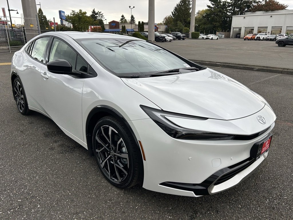 New 2026 Toyota Prius Plug-In Hybrid image 3