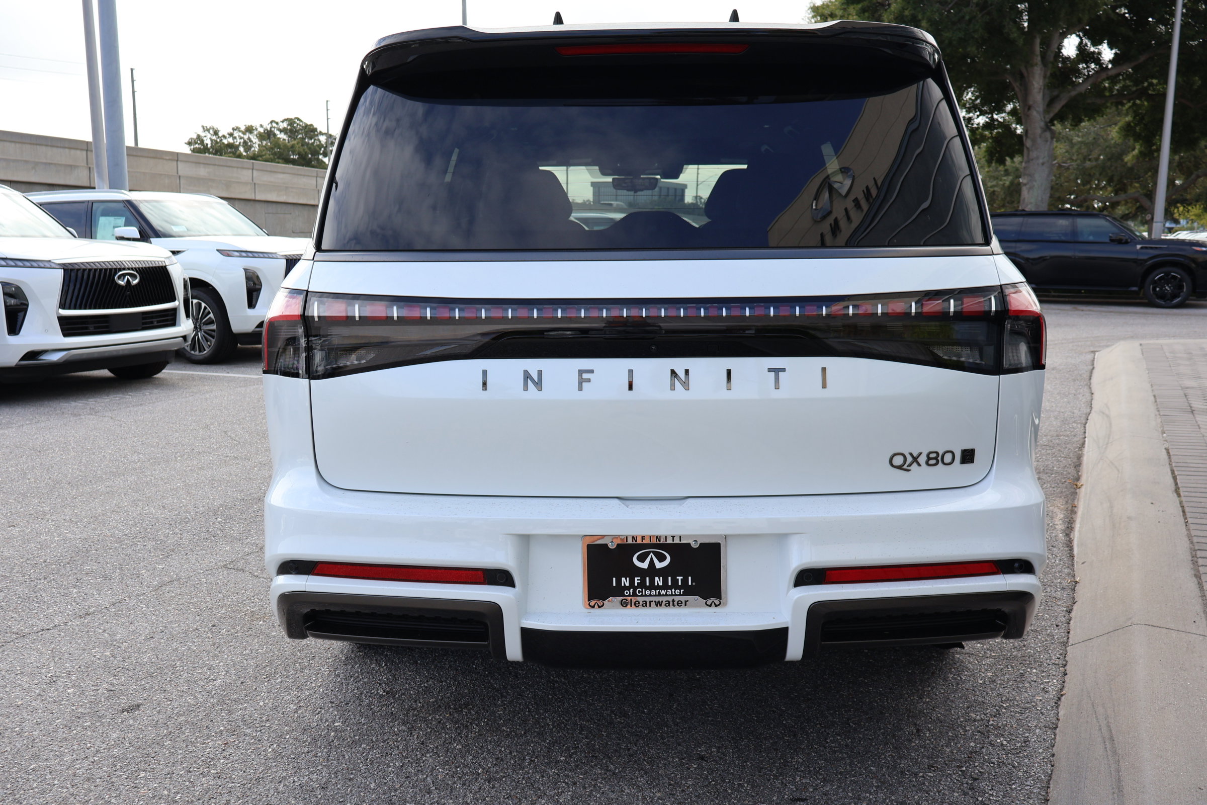 New 2026 INFINITI QX80 Autograph image 4