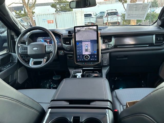 Used 2024 Ford F150 Lightning Lariat image 30