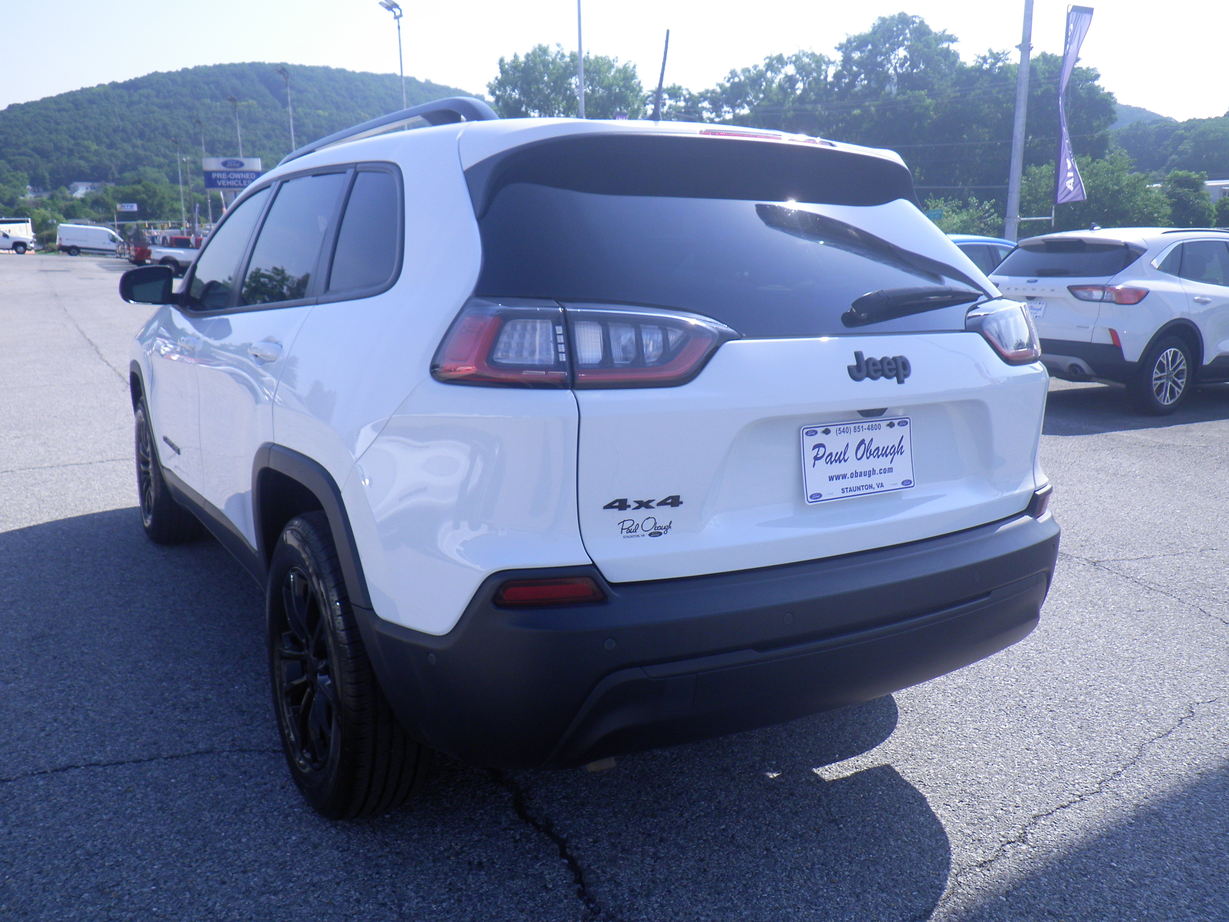 Used 2023 Jeep Cherokee Altitude Lux image 5