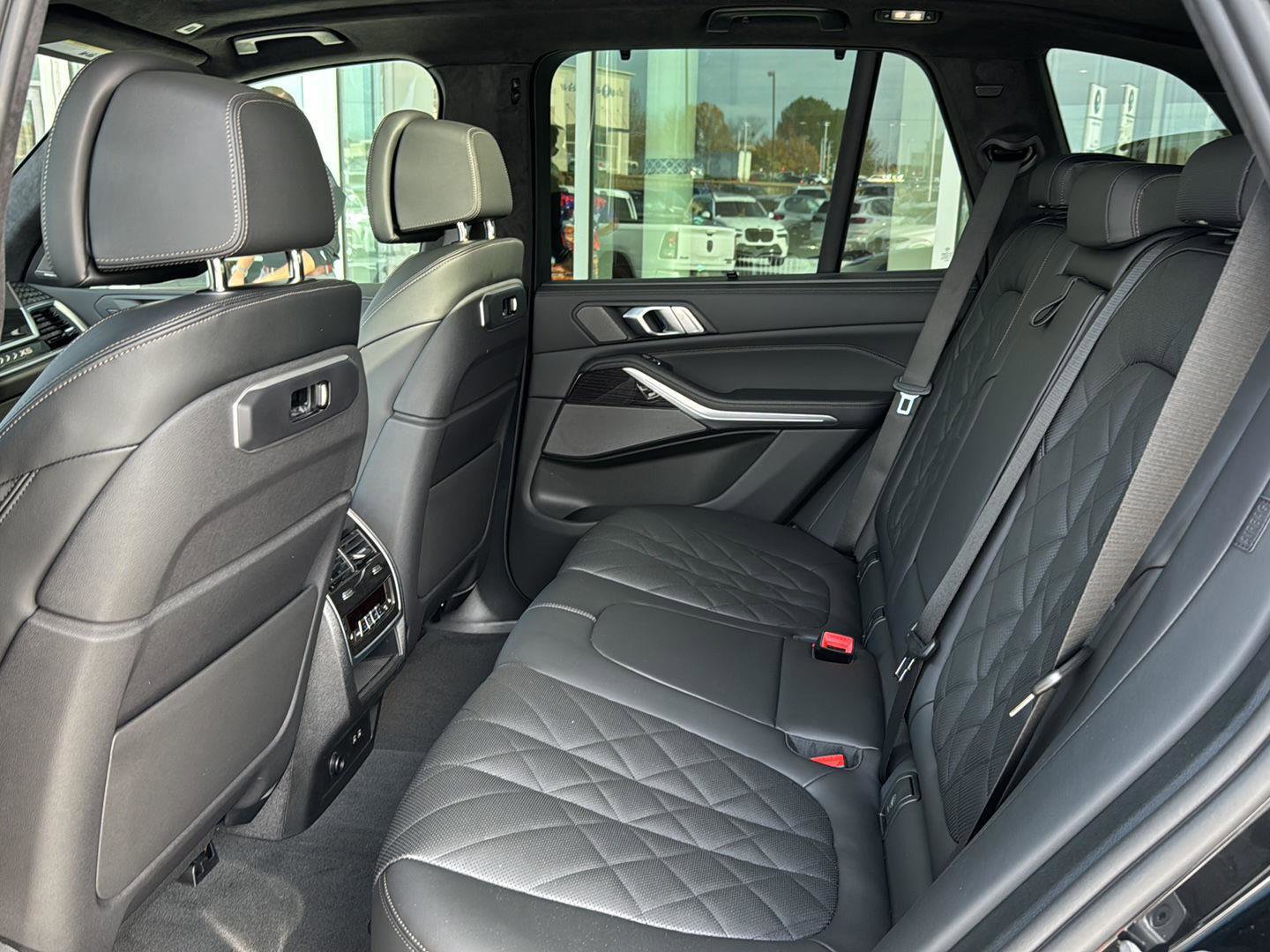 New 2026 BMW X5 xDrive50e image 9