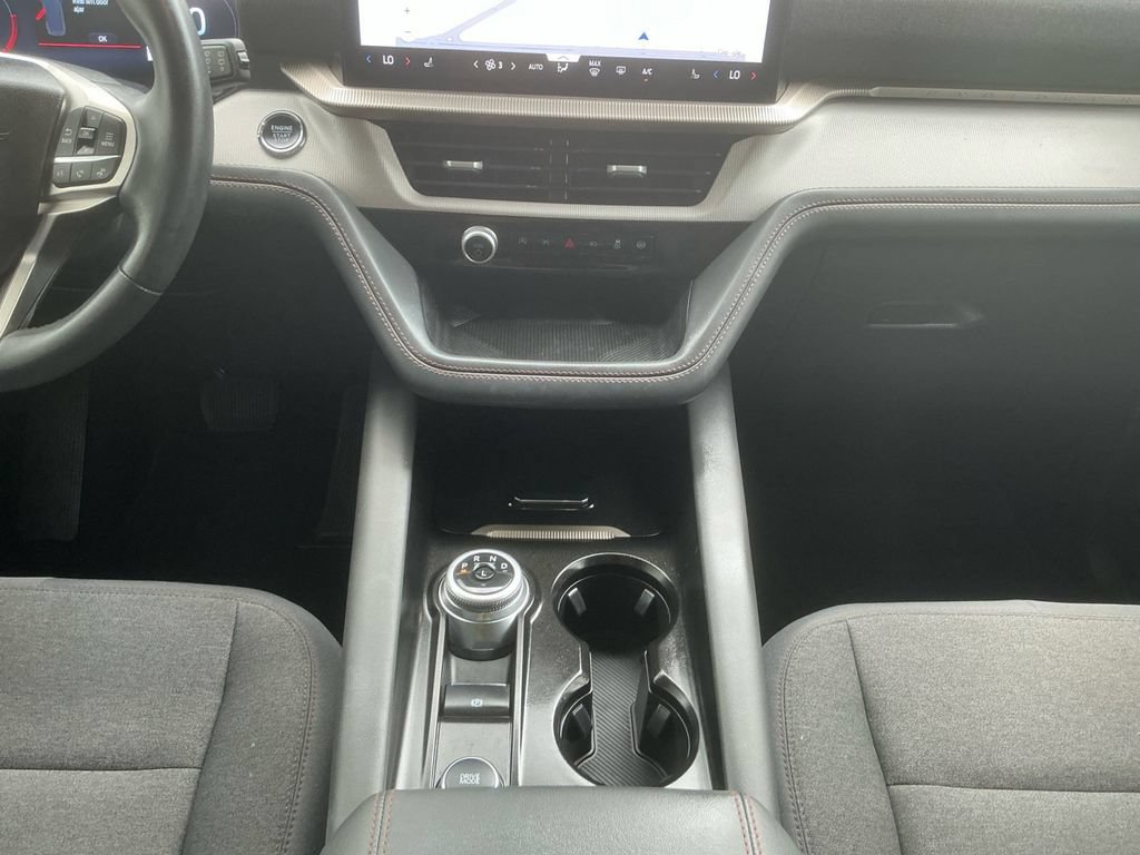 Used 2025 Ford Explorer Active RWD image 20