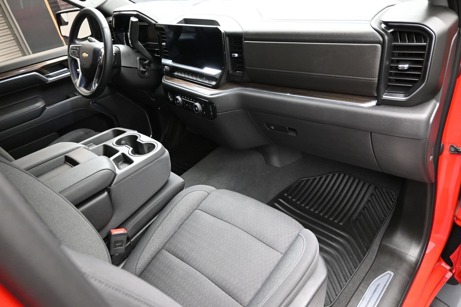 Used 2023 Chevrolet Silverado 1500 LT RWD image 40