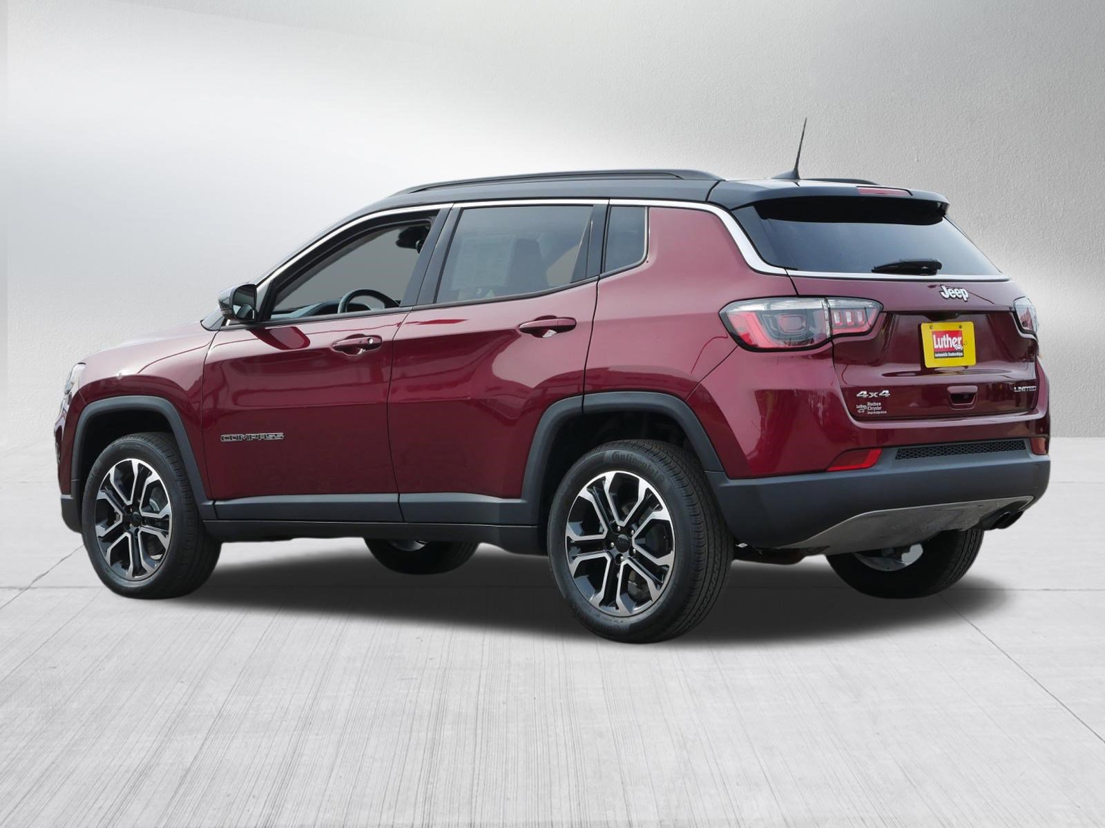 Used 2022 Jeep Compass Limited image 5
