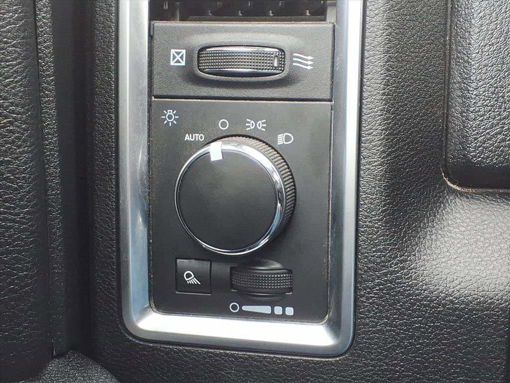 Used 2024 RAM 1500 Classic Warlock image 24