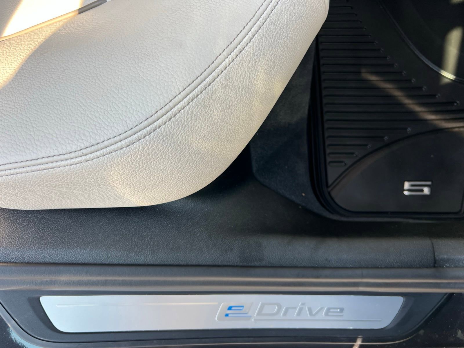 Used 2018 BMW 530e RWD image 50